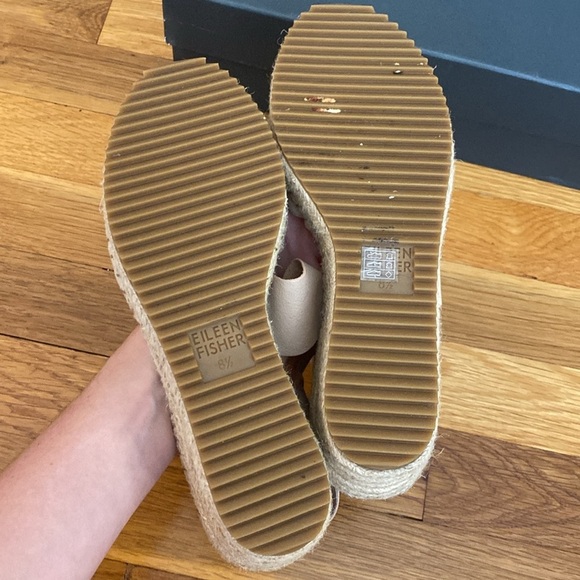 Eileen Fisher Women’s Cream Wedge Sandals Size 8.5 - Picture 5 of 7
